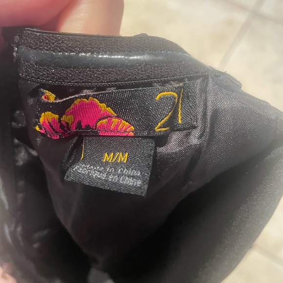 Women's black strapless mini dress. Size Medium. - Picture 7 of 7